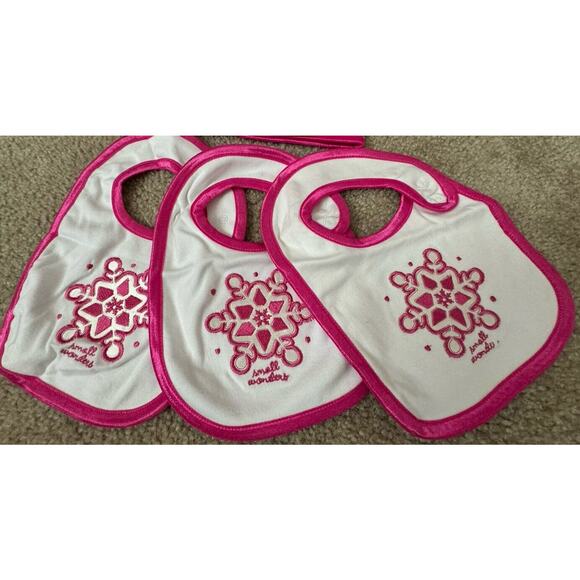 Small Wonders Reversible Receiving Baby Blanket Plush & 3 Matching Bibs Set NEW - Picture 4 of 5